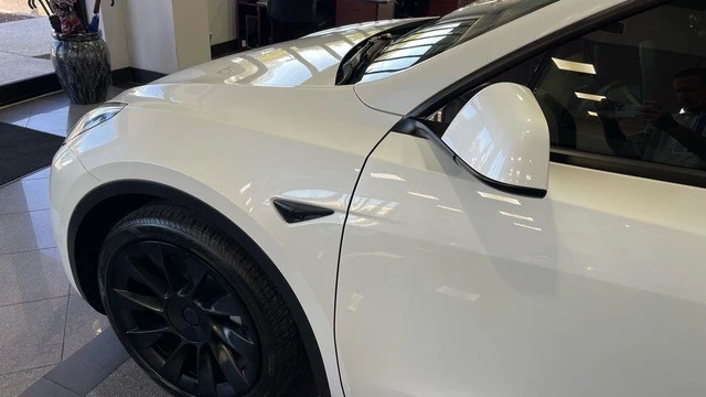 2021 Tesla Model Y - Image 12 of 31