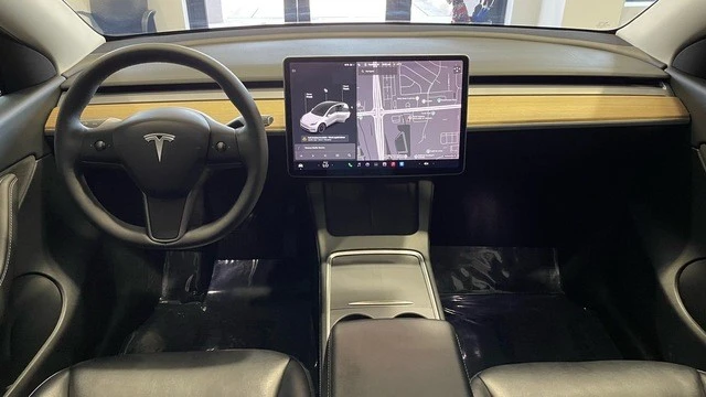 2021 Tesla Model Y - Image 30 of 31