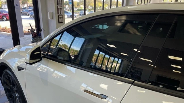 2021 Tesla Model Y - Image 14 of 31