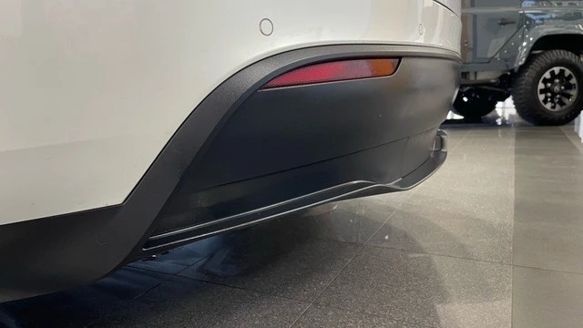 2021 Tesla Model Y - Image 16 of 31