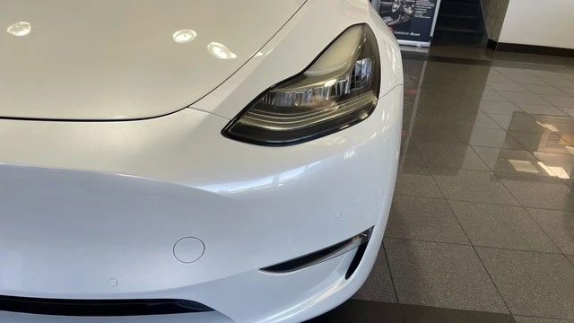 2021 Tesla Model Y - Image 10 of 31