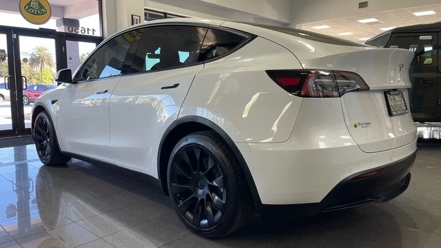 2021 Tesla Model Y - Image 3 of 31