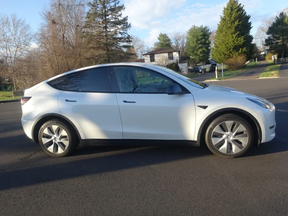 2021 Tesla Model Y - Image 5 of 20