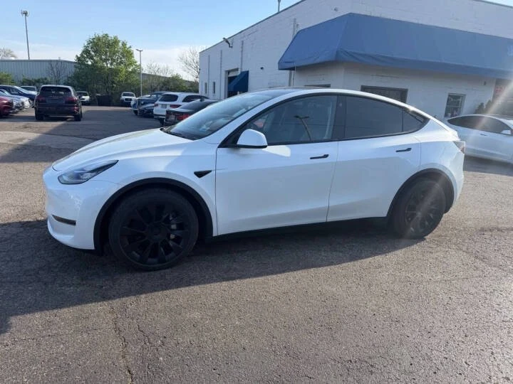 2021 Tesla Model Y - Image 4 of 13