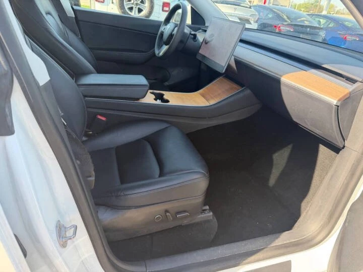 2021 Tesla Model Y - Image 10 of 13