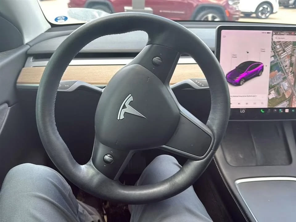 2021 Tesla Model Y - Image 2 of 3