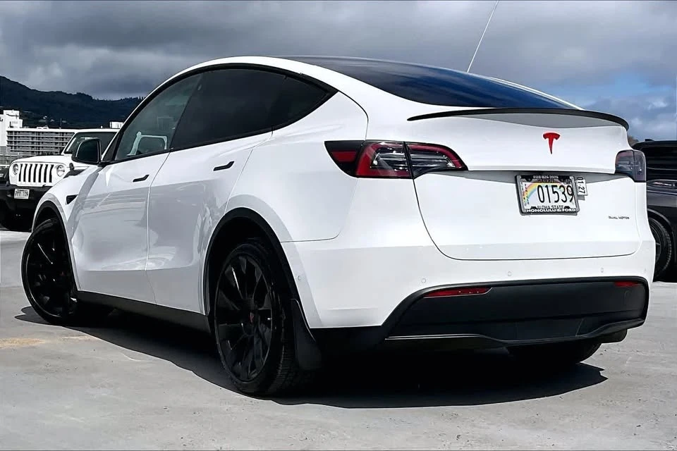 2021 Tesla Model Y - Image 2 of 20