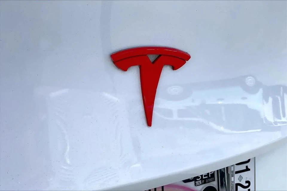 2021 Tesla Model Y - Image 5 of 20