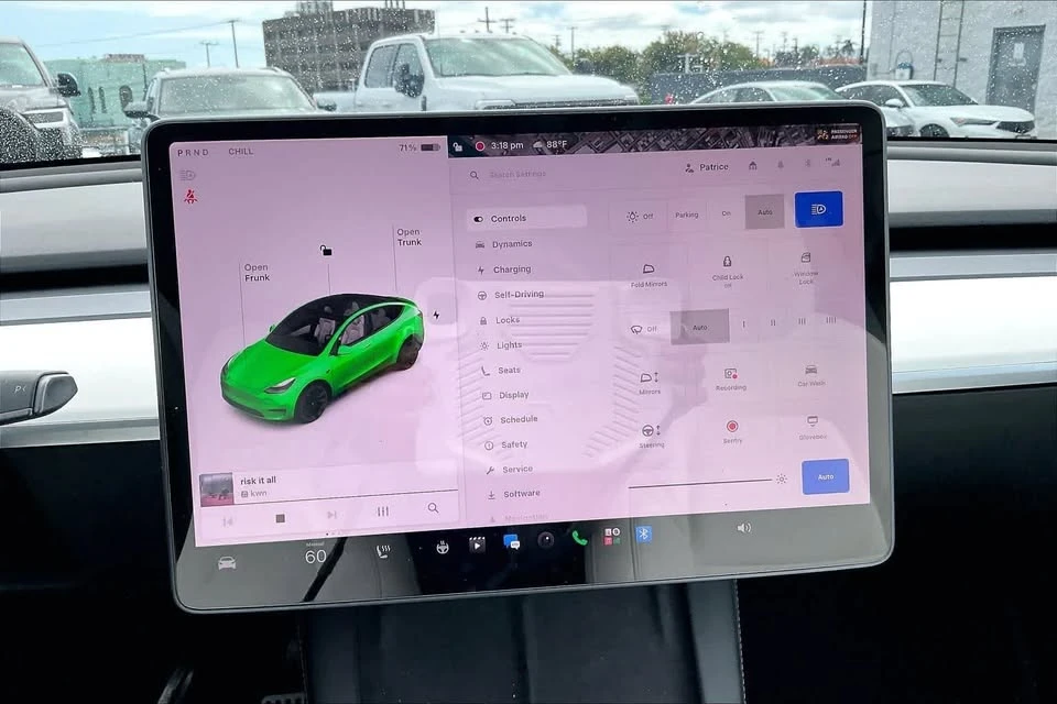 2021 Tesla Model Y - Image 15 of 20