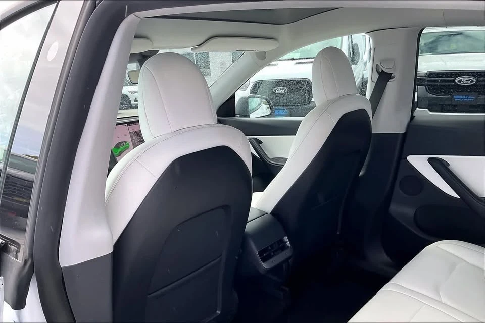 2021 Tesla Model Y - Image 10 of 20