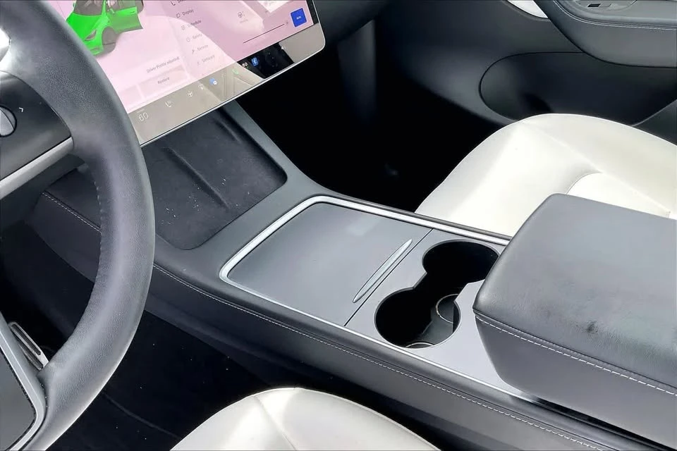 2021 Tesla Model Y - Image 14 of 20
