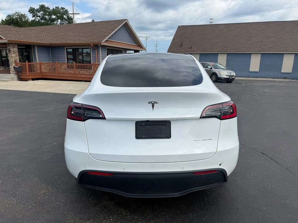 2021 Tesla Model Y - Image 15 of 20