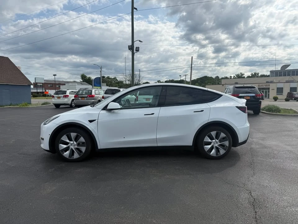 2021 Tesla Model Y - Image 13 of 20
