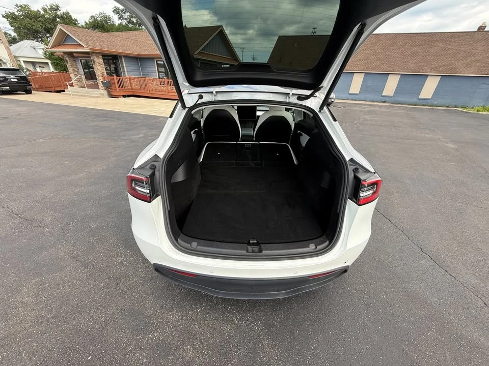 2021 Tesla Model Y - Image 9 of 20