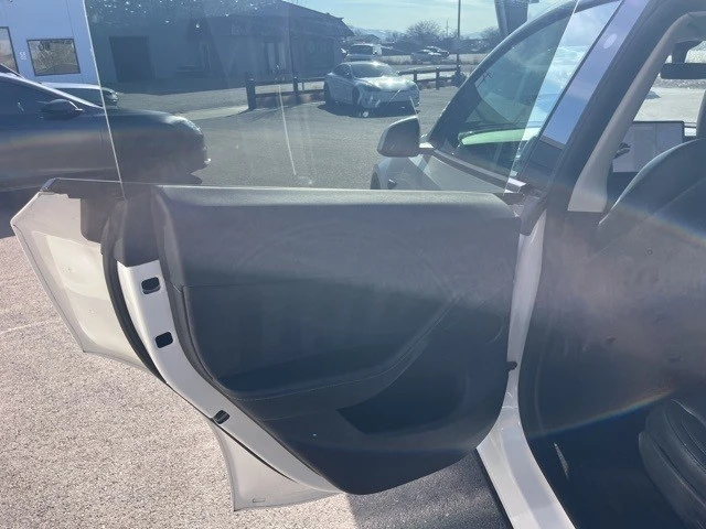 2021 Tesla Model Y - Image 15 of 21