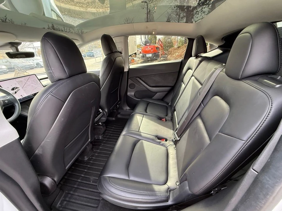 2021 Tesla Model Y - Image 9 of 12
