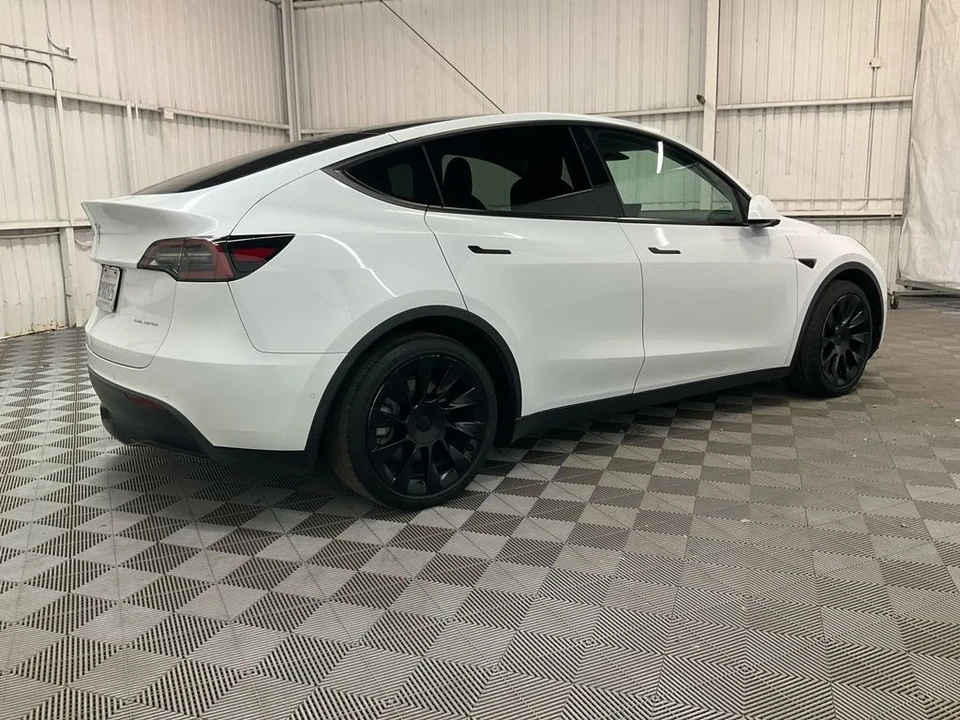 2021 Tesla Model Y - Image 2 of 7