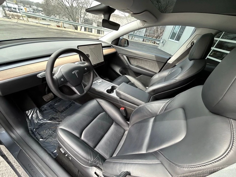 2021 Tesla Model Y - Image 15 of 17