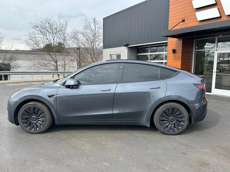 2021 Tesla Model Y - Image 5 of 17