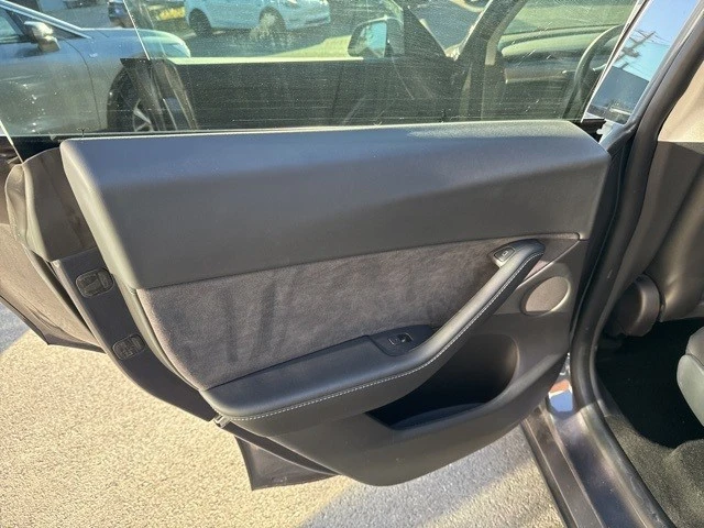 2021 Tesla Model Y - Image 15 of 21