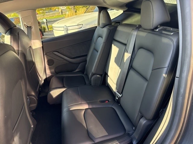 2021 Tesla Model Y - Image 16 of 21
