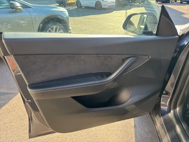 2021 Tesla Model Y - Image 11 of 21