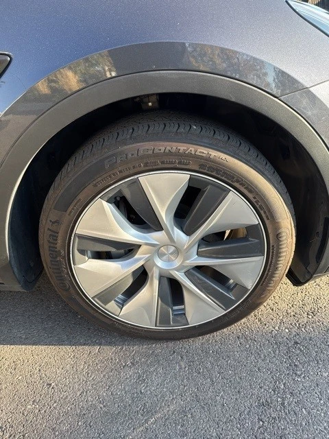 2021 Tesla Model Y - Image 10 of 21