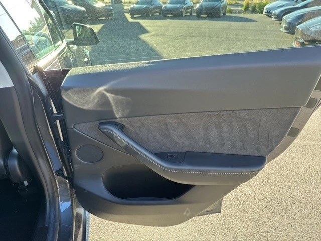 2021 Tesla Model Y - Image 19 of 21