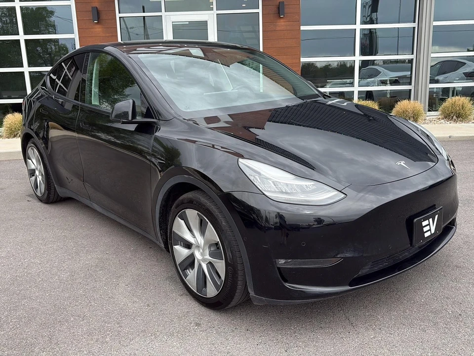 2021 Tesla Model Y - Image 2 of 25