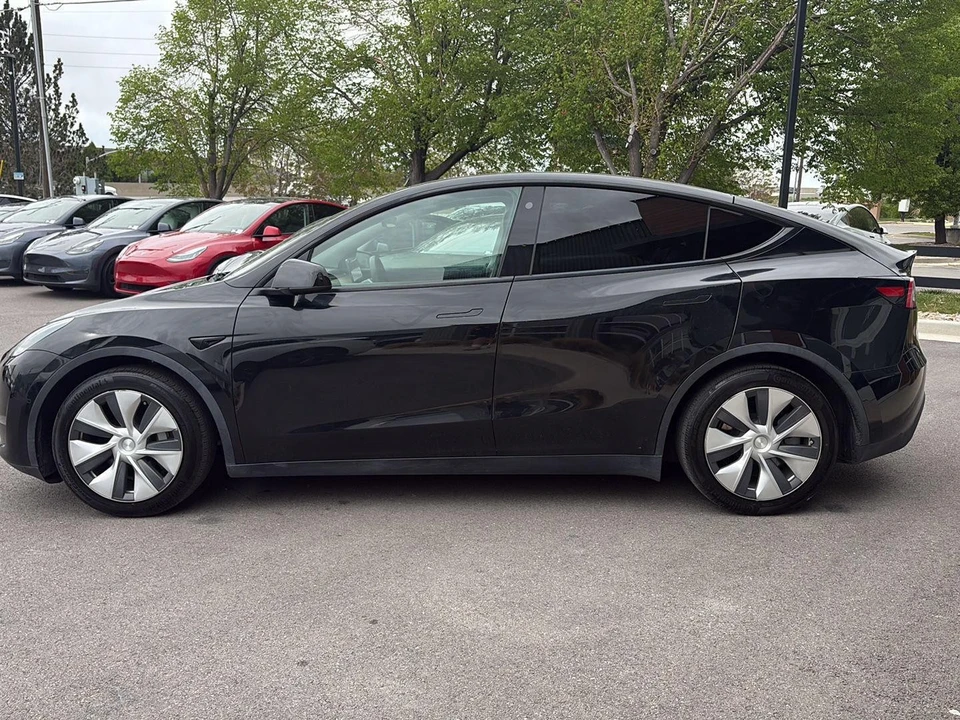 2021 Tesla Model Y - Image 5 of 25