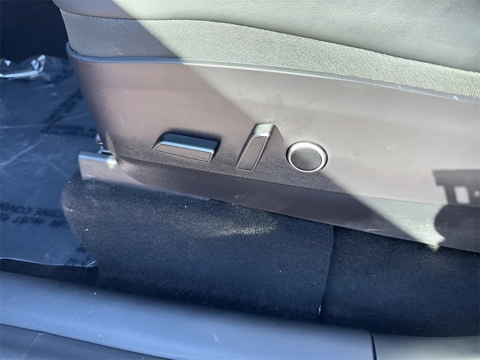 2021 Tesla Model Y - Image 10 of 12