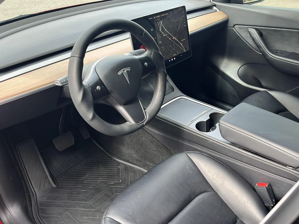 2021 Tesla Model Y - Image 12 of 21
