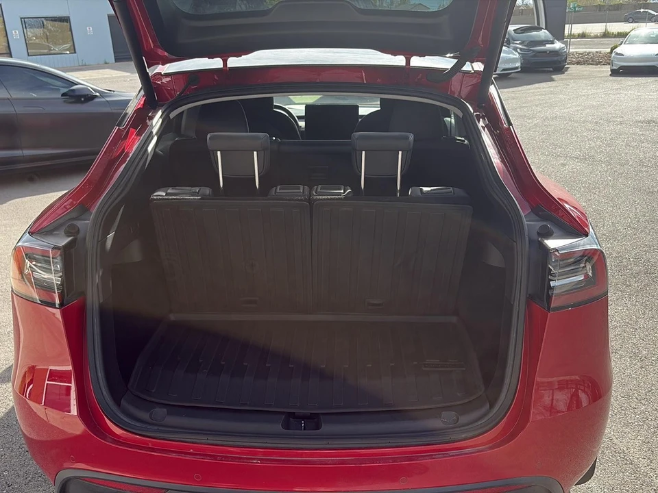 2021 Tesla Model Y - Image 16 of 21