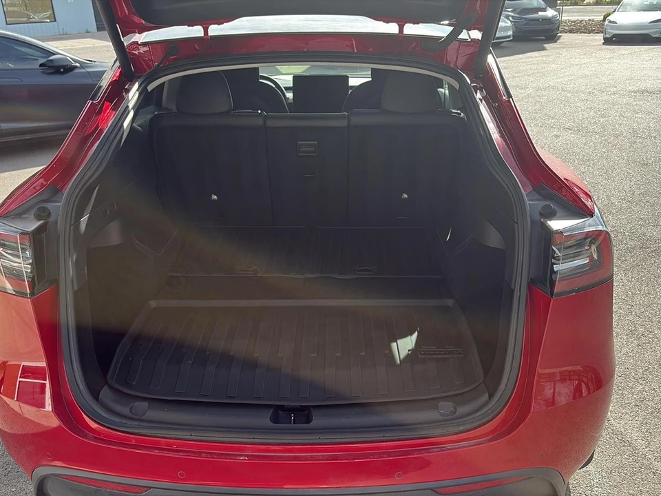 2021 Tesla Model Y - Image 17 of 21