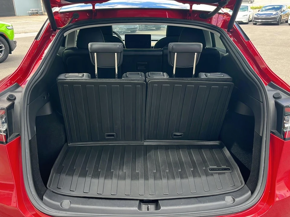 2021 Tesla Model Y - Image 17 of 21
