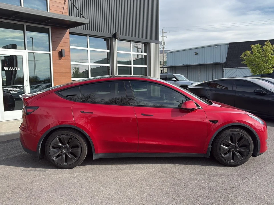 2021 Tesla Model Y - Image 8 of 21