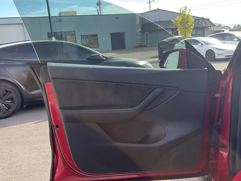 2021 Tesla Model Y - Image 10 of 21