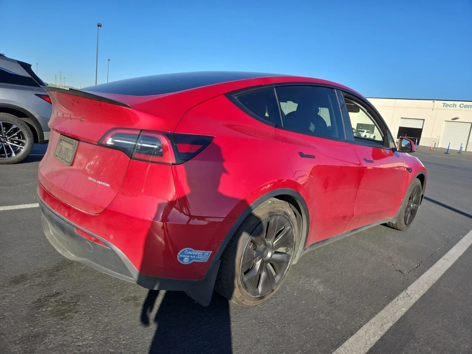 2021 Tesla Model Y - Image 4 of 8