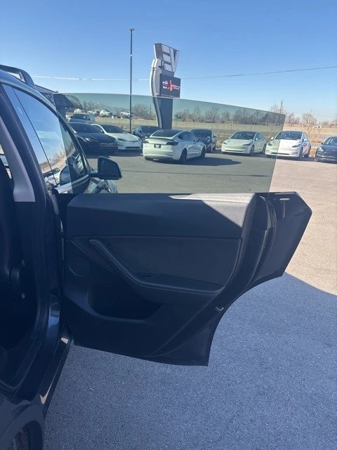 2021 Tesla Model Y - Image 16 of 21
