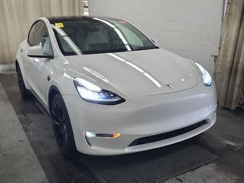 2021 Tesla Model Y - Image 2 of 10