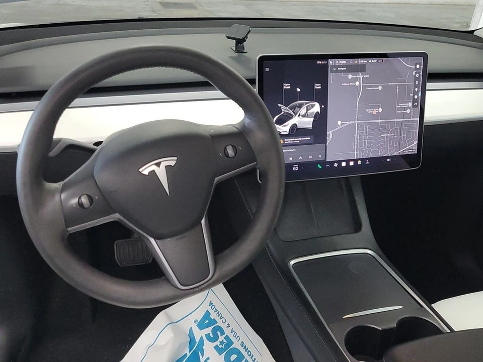2021 Tesla Model Y - Image 7 of 10