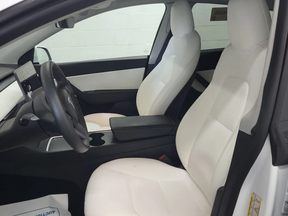 2021 Tesla Model Y - Image 8 of 10