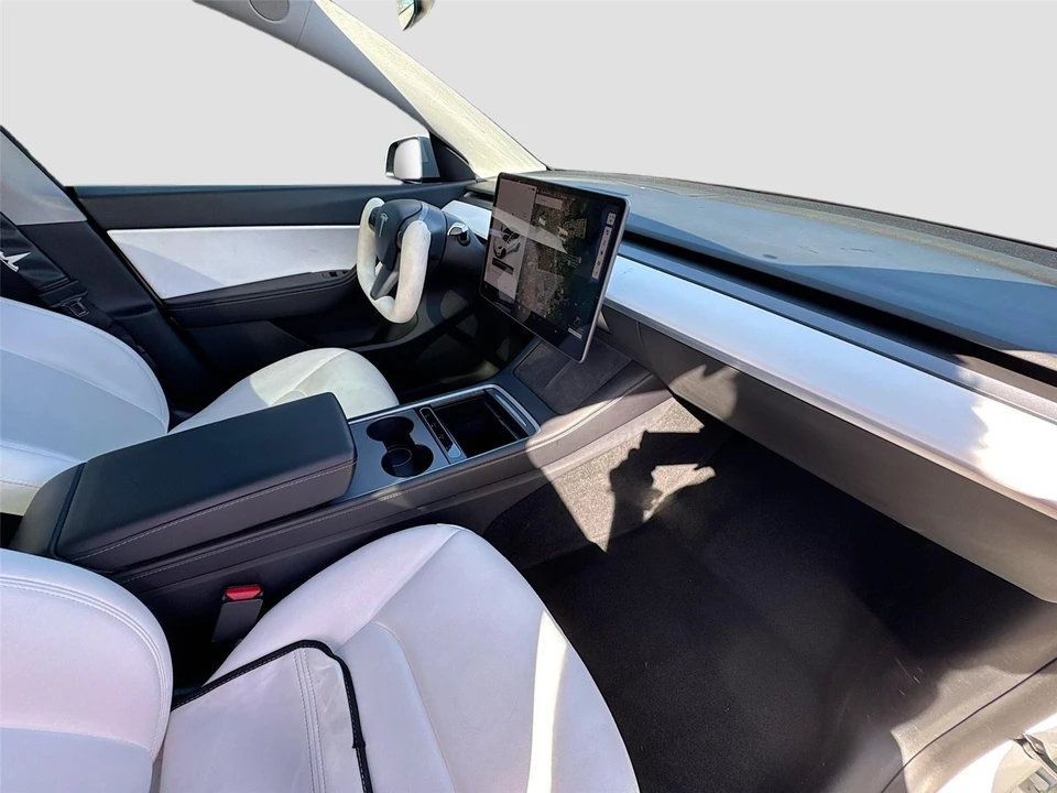 2021 Tesla Model Y - Image 11 of 17