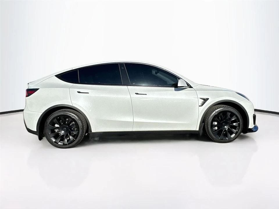 2021 Tesla Model Y - Image 8 of 21