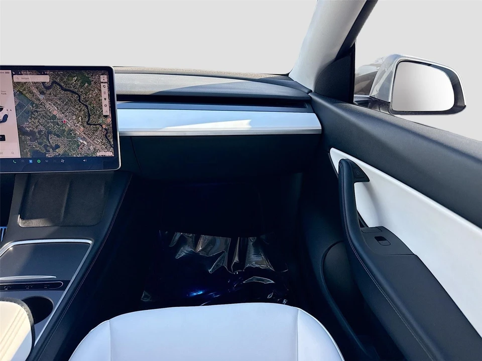 2021 Tesla Model Y - Image 20 of 21