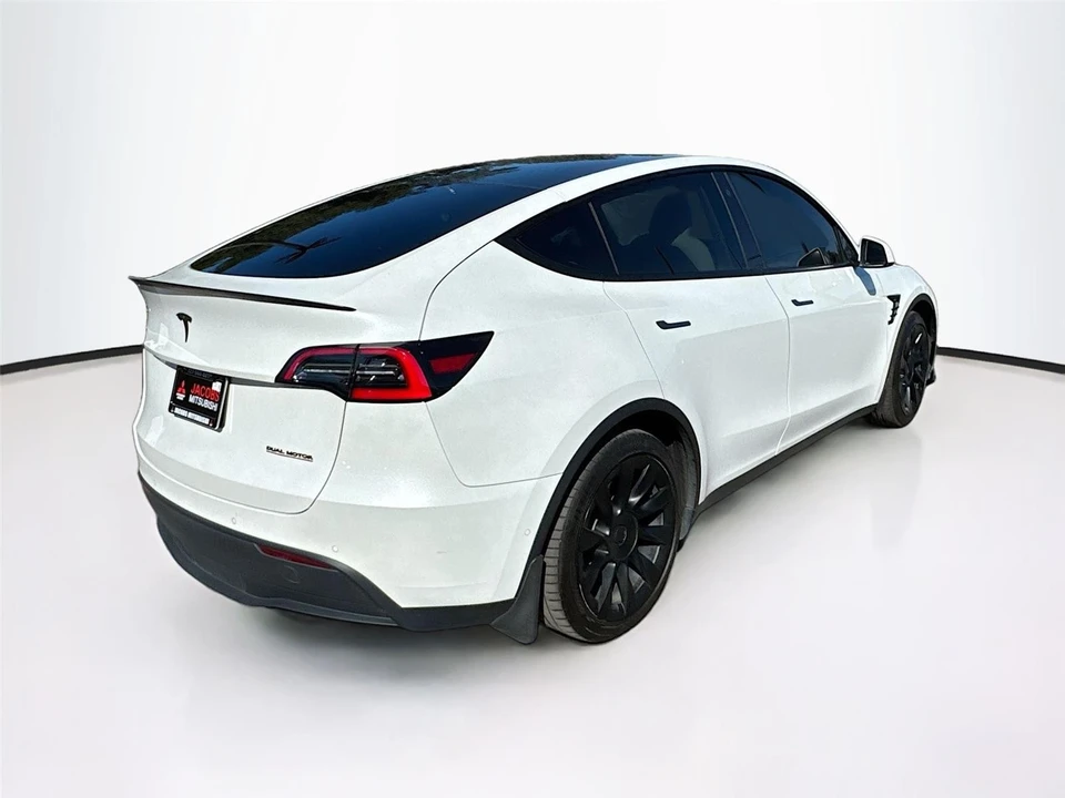 2021 Tesla Model Y - Image 7 of 17