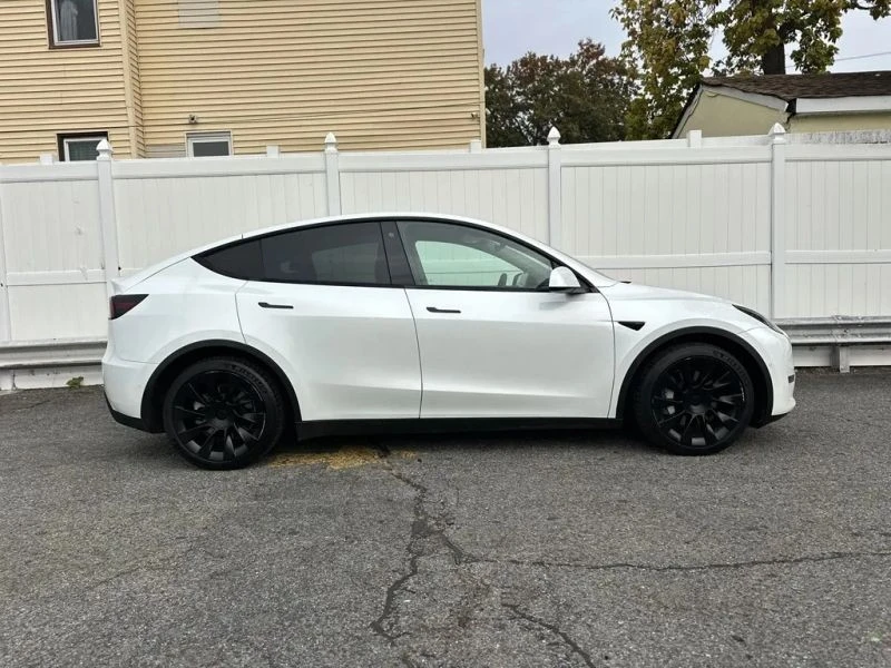 2021 Tesla Model Y - Image 8 of 12