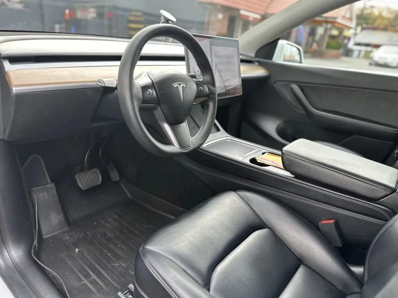 2021 Tesla Model Y - Image 10 of 12