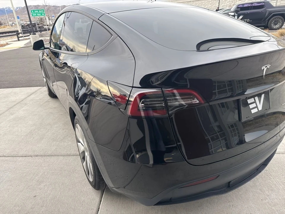2021 Tesla Model Y - Image 5 of 21