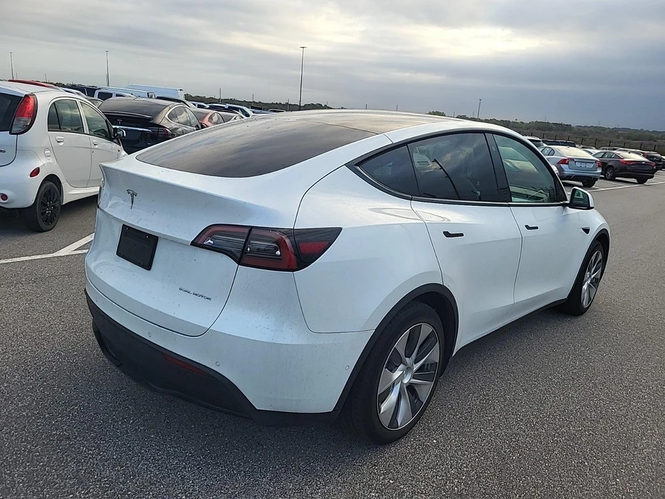 2021 Tesla Model Y - Image 4 of 8